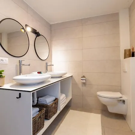Huswell - Stylish Duplex In Town House Ostend